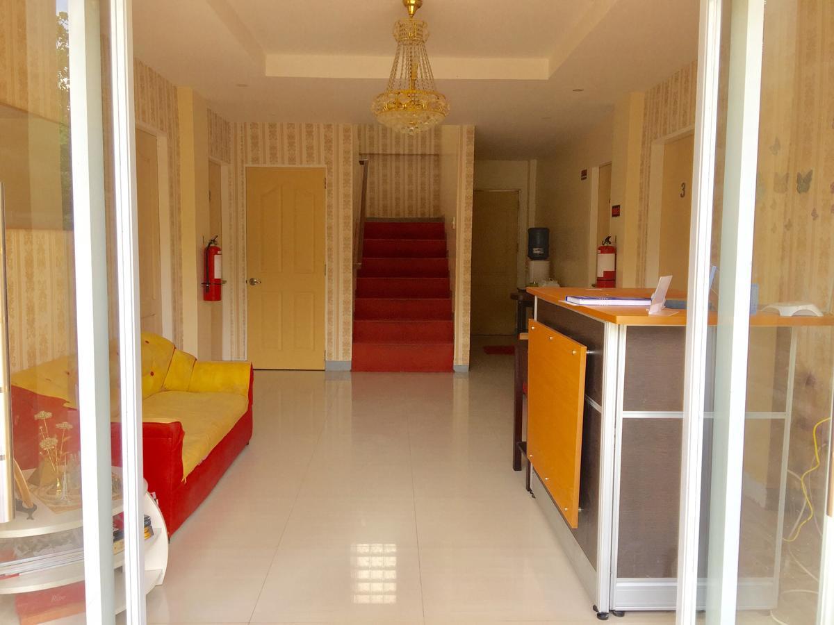 Jims Castle Inn โกรอน ภายนอก รูปภาพ
